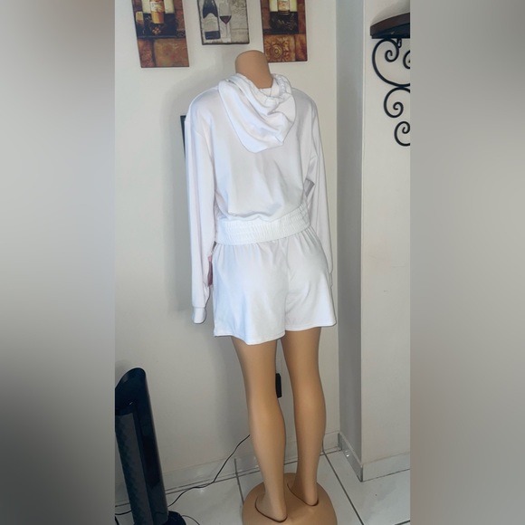 NWT COZY SET SHORT & HOODIE WHITE SIZE XL - Picture 6 of 10